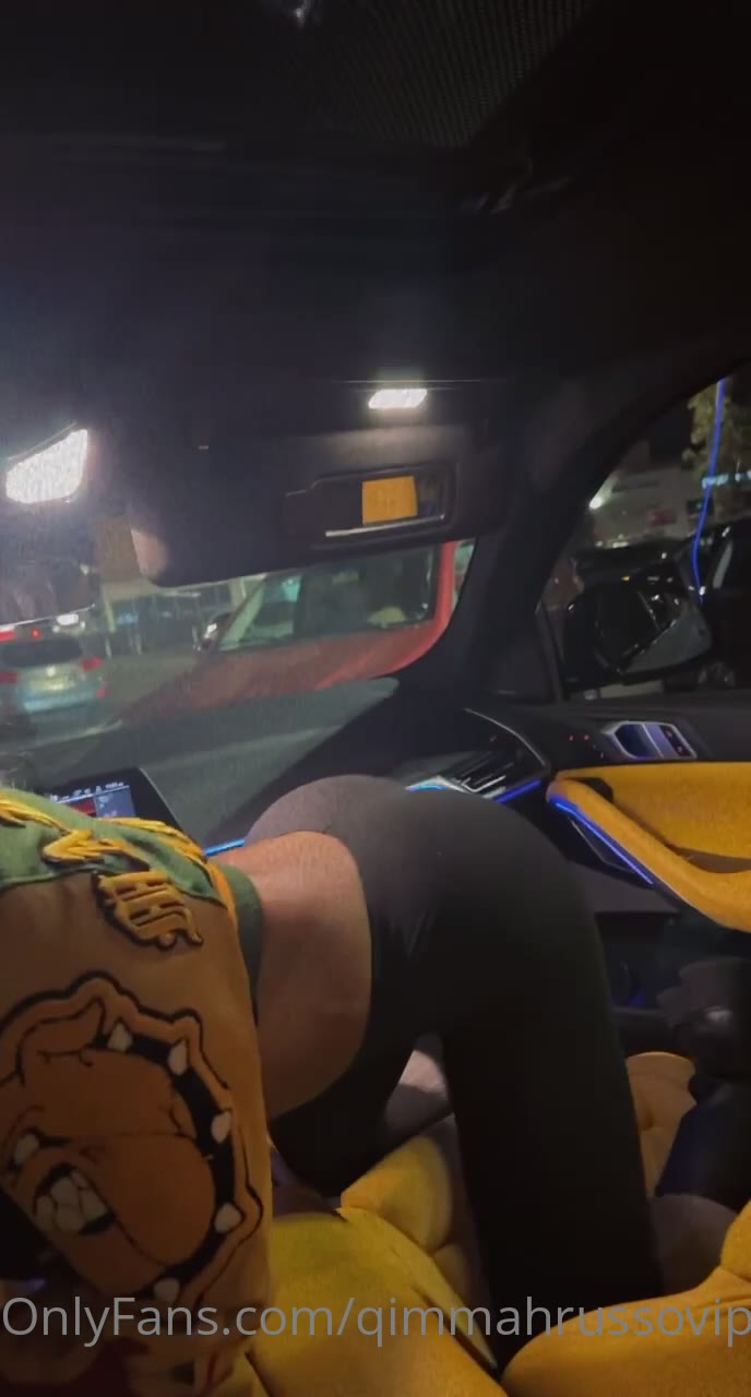 fleshy Qimmah Russo blowjob