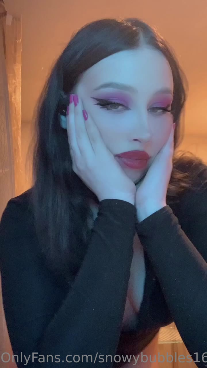 Snowy Bubbles Nude OF Sensational