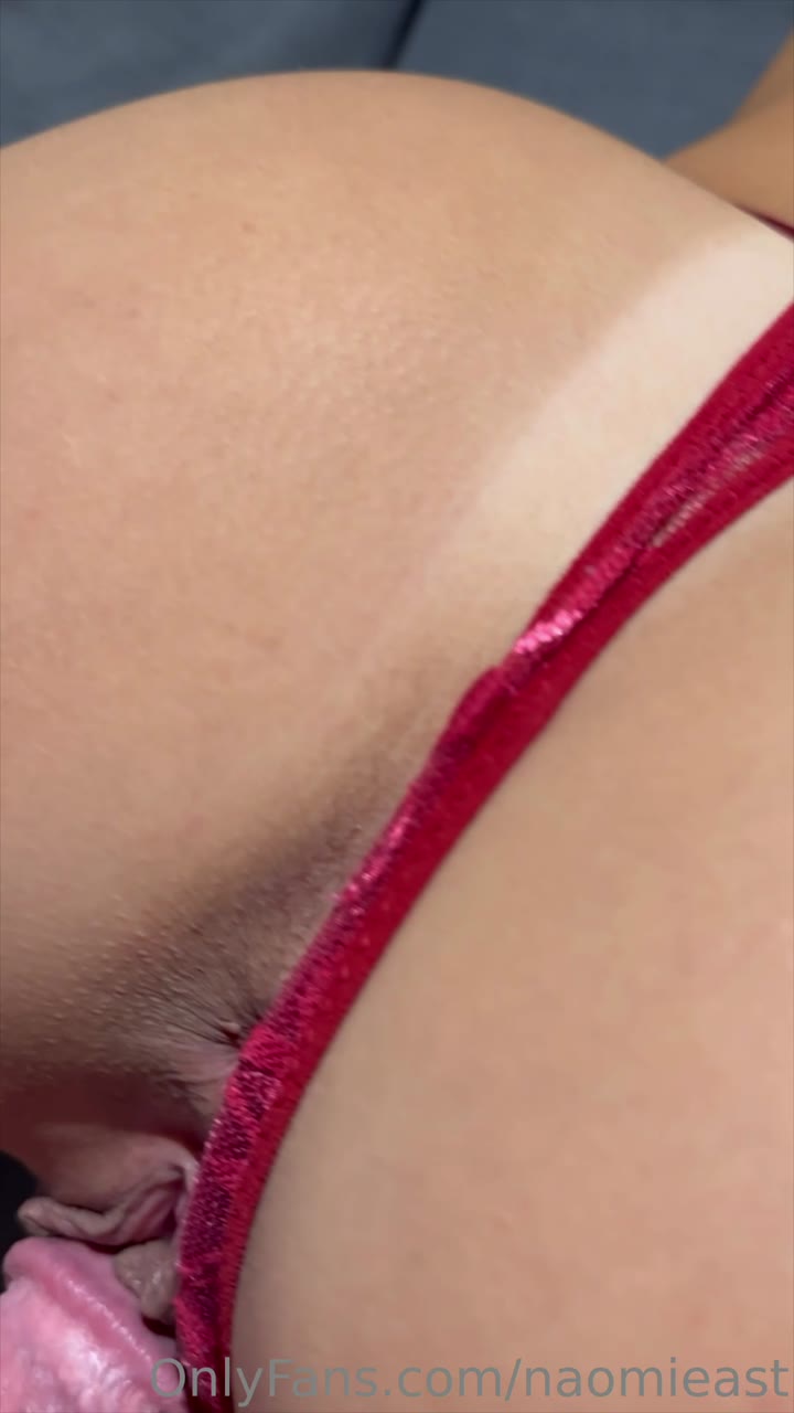 Naomi East nude boobs