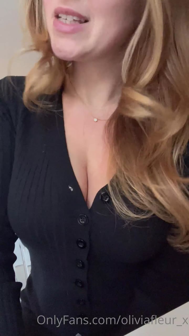 co-ed Olivia Fleur tits