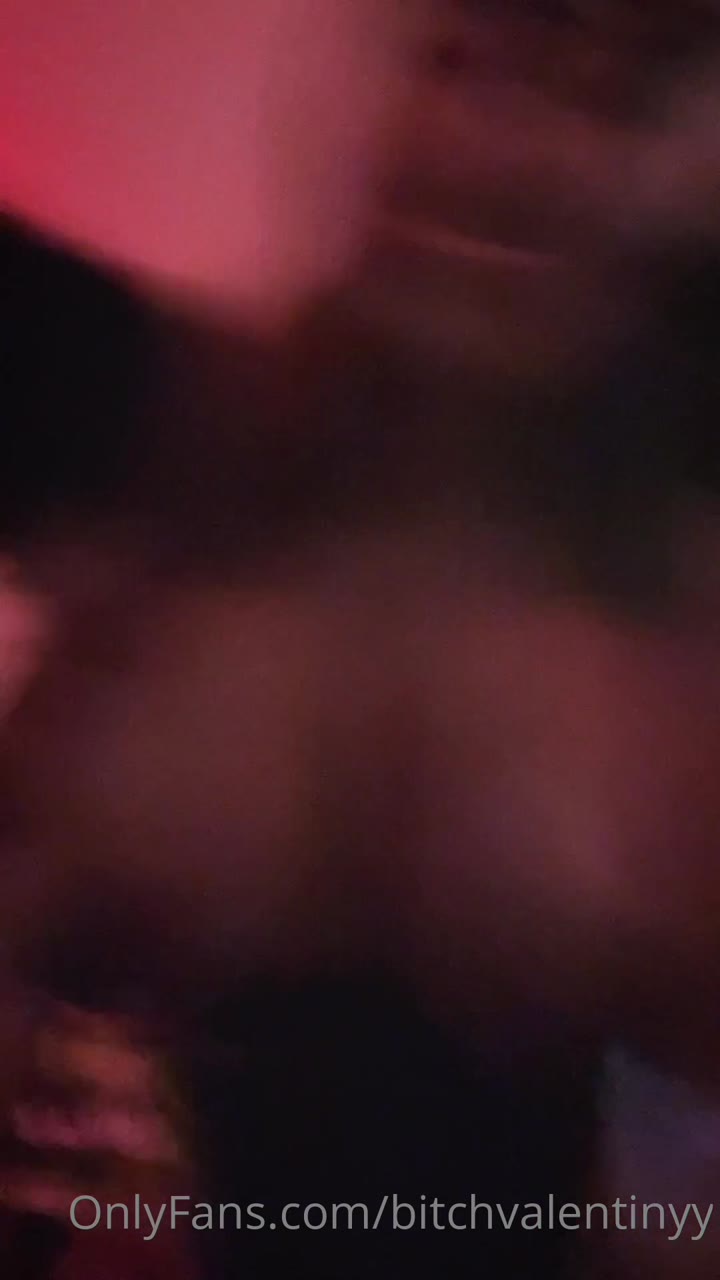 lonely sucking Anyimar Valentina sex