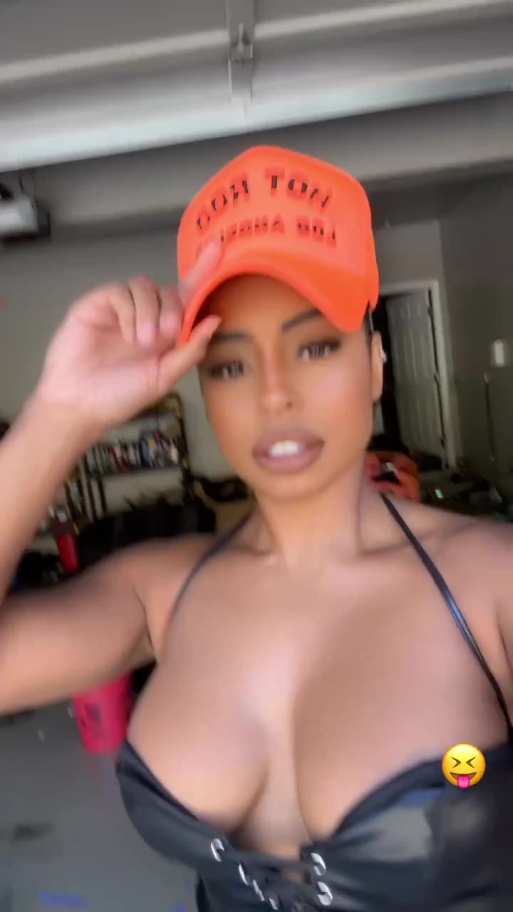 perfectwoman Qimmah Russo instagram Epic