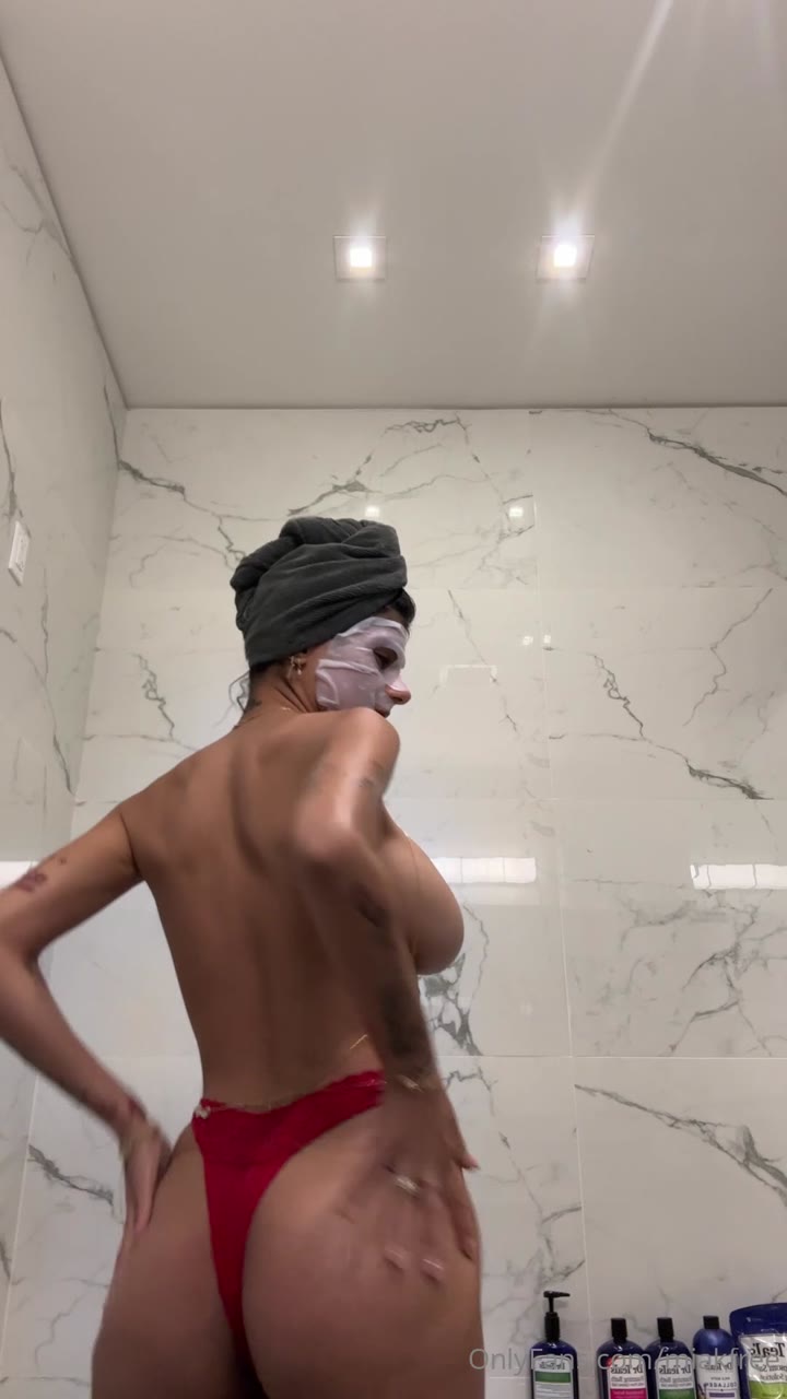 Sensational Mia Khalifa joi