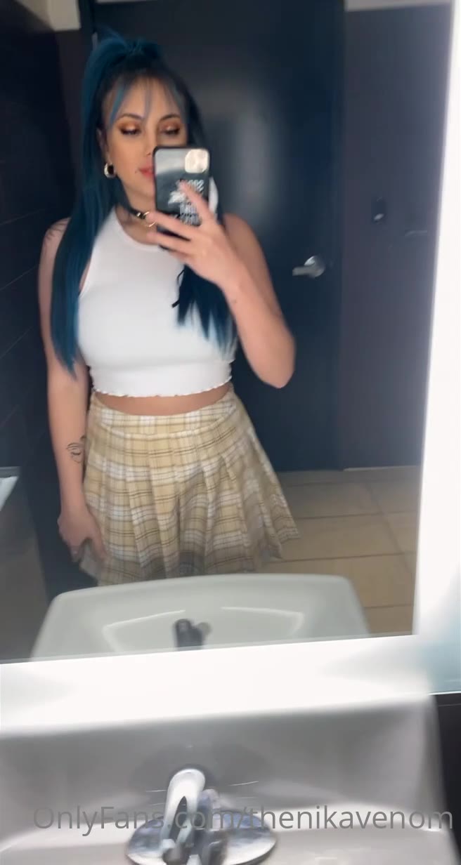 Exposed Nika Venom bj