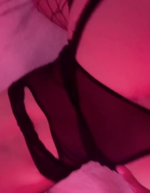 licentious sucking Bri Adeline camgirl