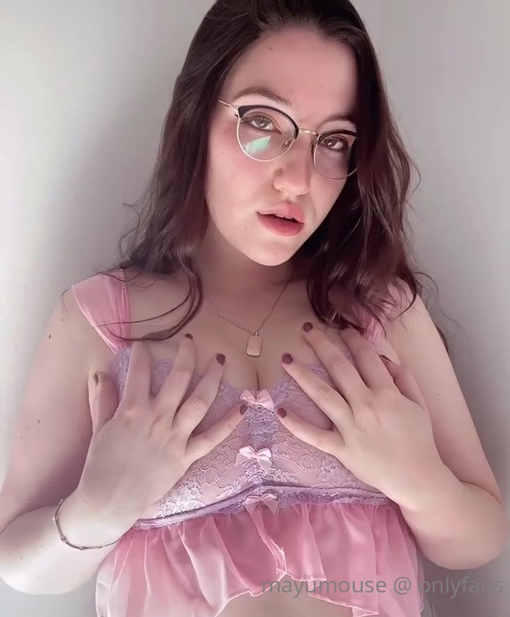 Sensational waitress Mayu Mouse Nude Leaked