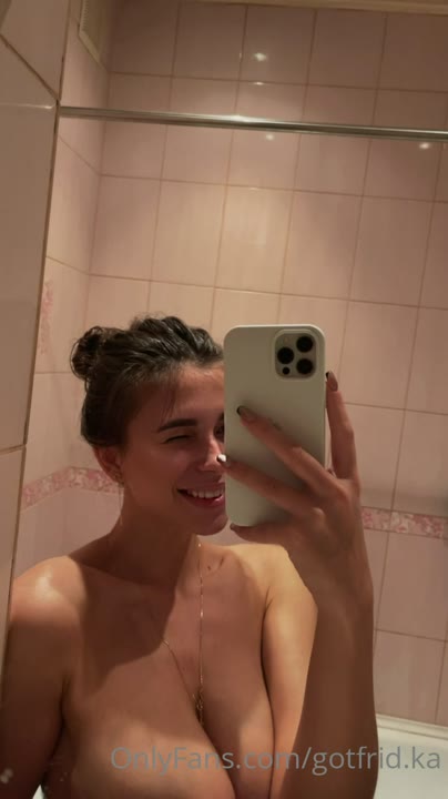 tail Cristy Ren twitter Exposed