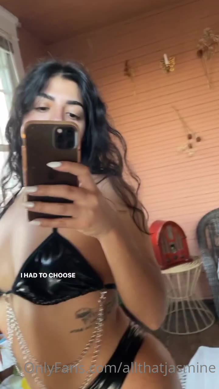 sweetie sucking Jasmine Sherni nsfw