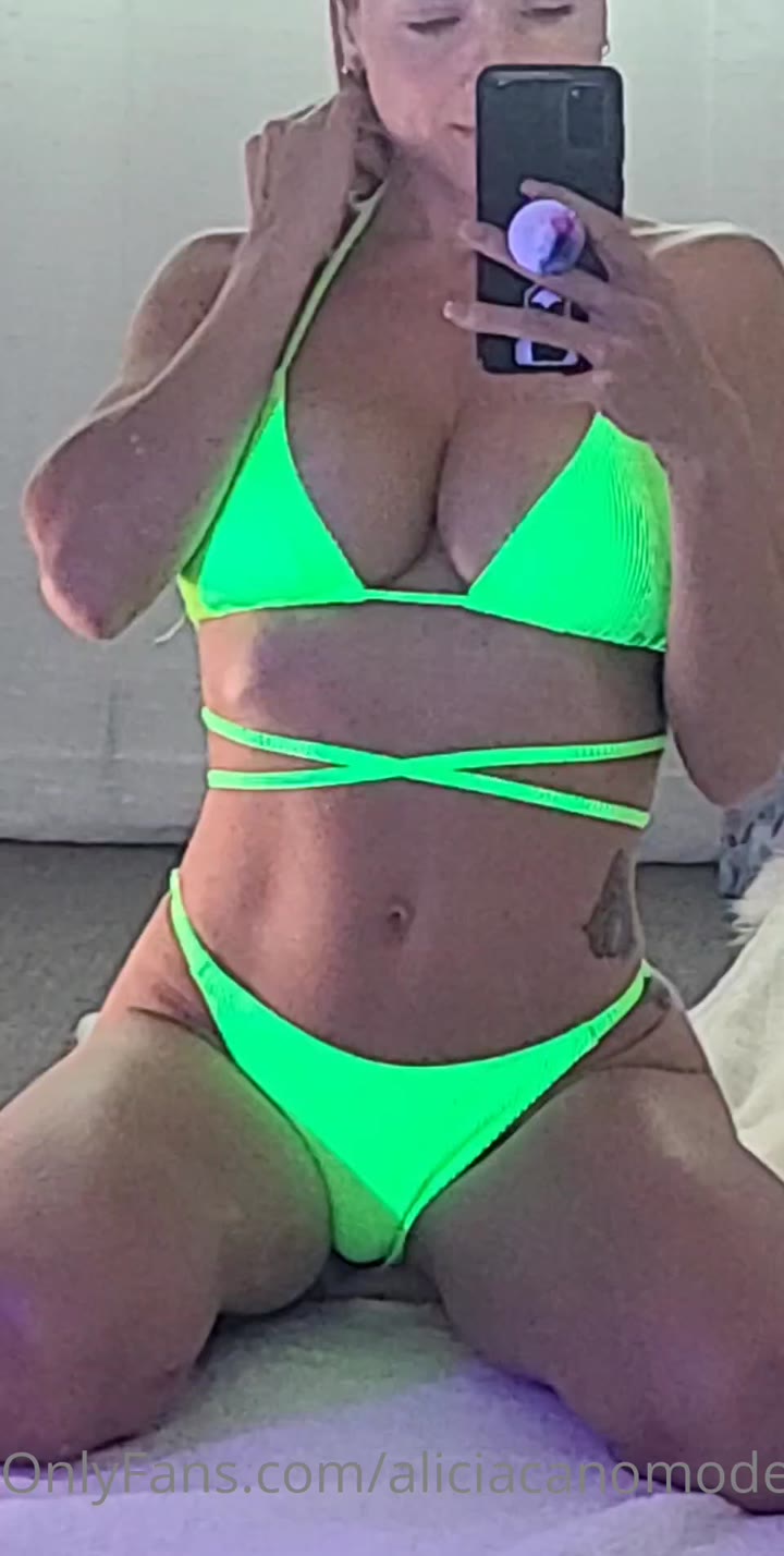 Exposed woodsy AlisOnFire boobs