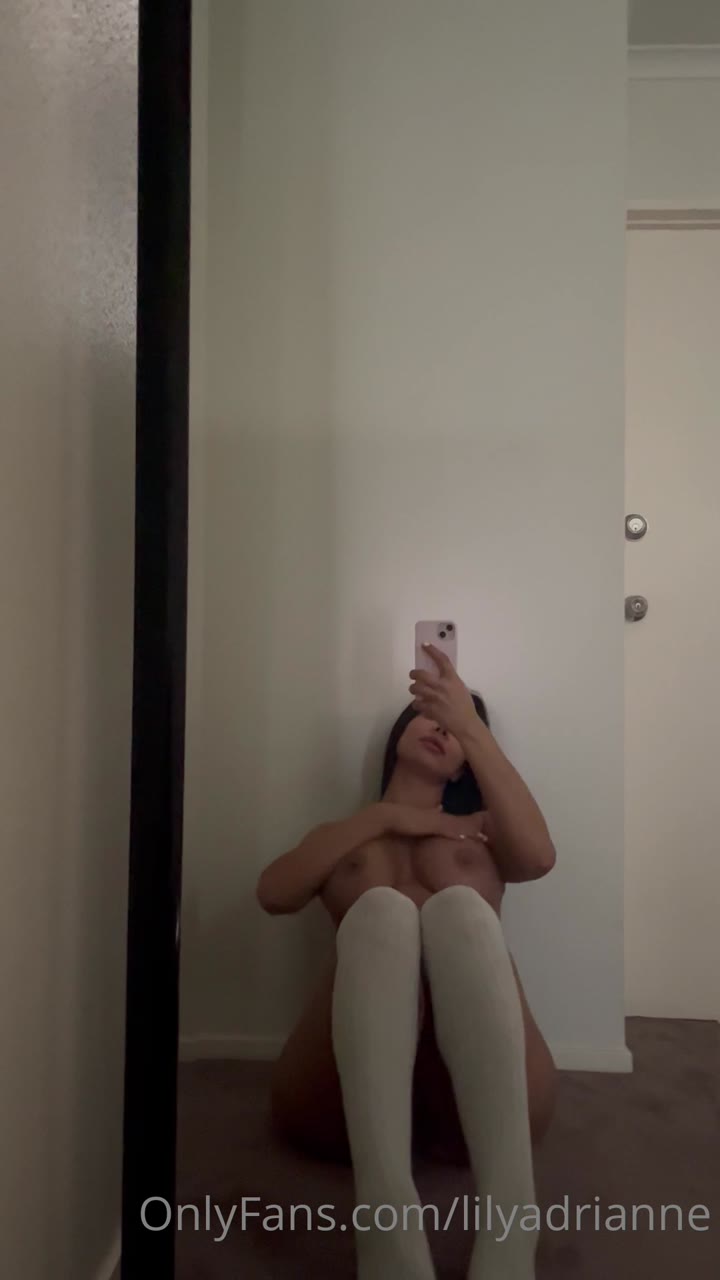 Lily Adrianne Nudes leak