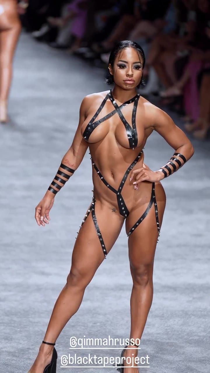 Exposed lascivious Qimmah Russo Nude OF