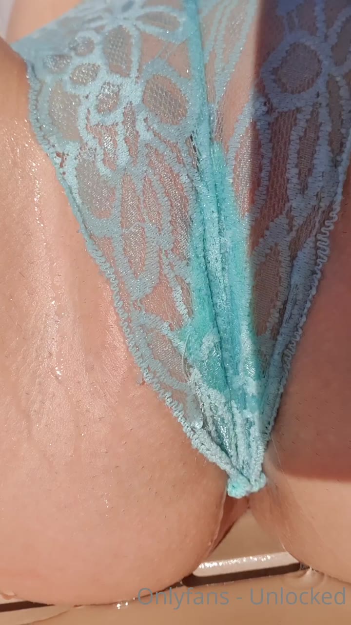 Exposed pig Sophia Blake Leak exposed