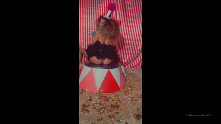 Riley Reid Fansly leaks