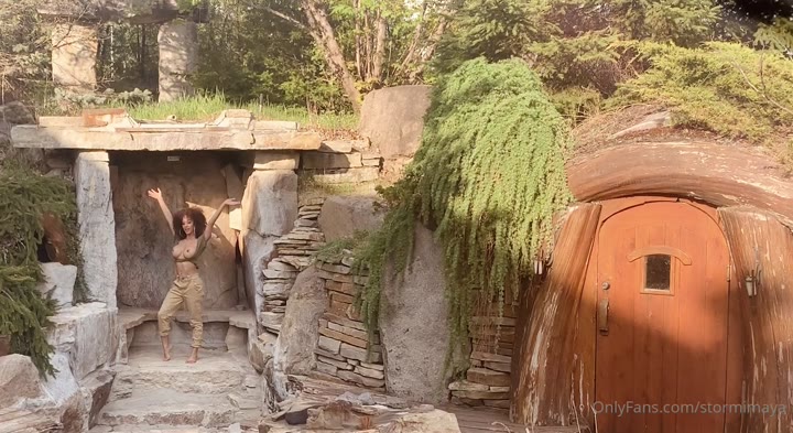 Epic curvaceous Stormi Maya ripped cams