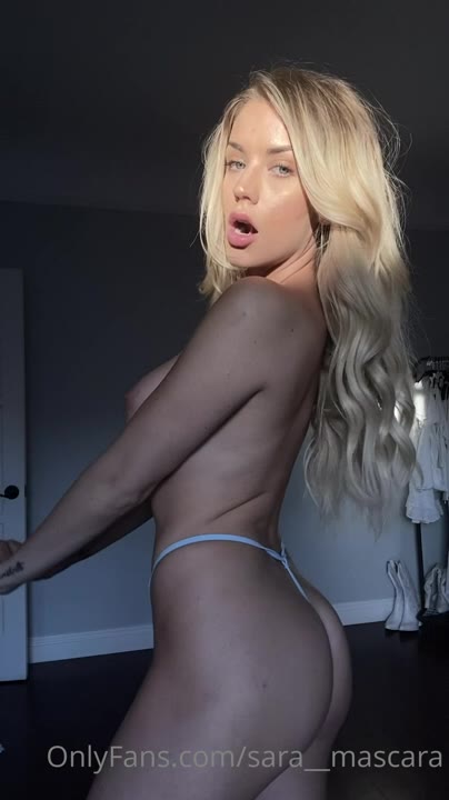 Epic Sara Mascara dildo