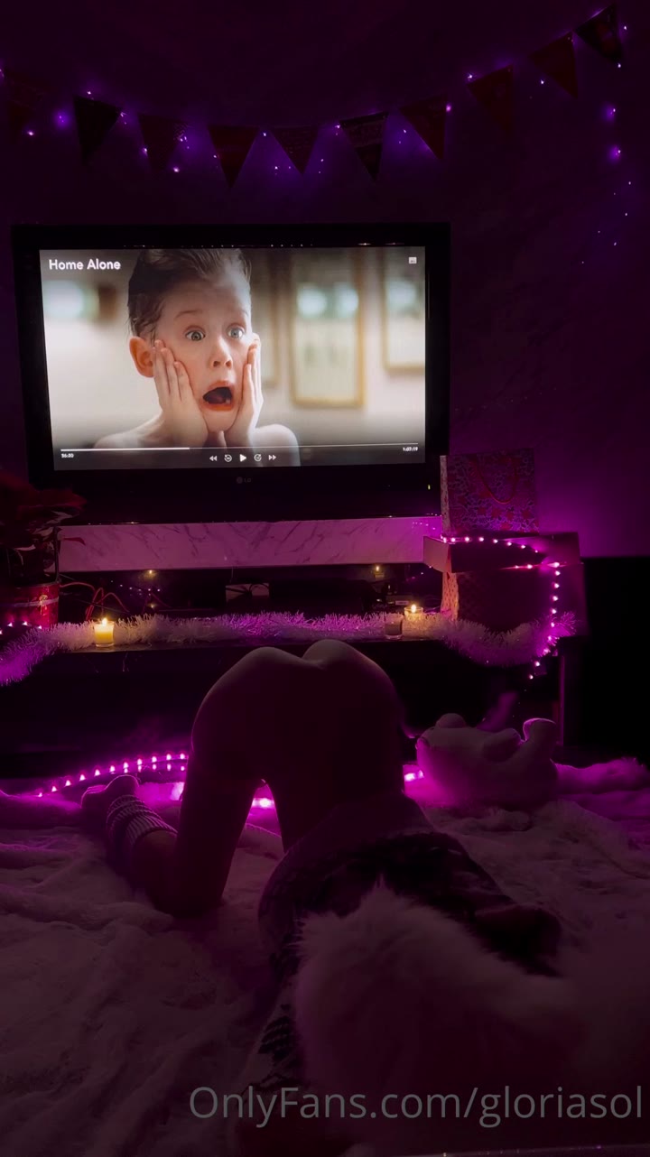 Gloria Sol sexy Exposed