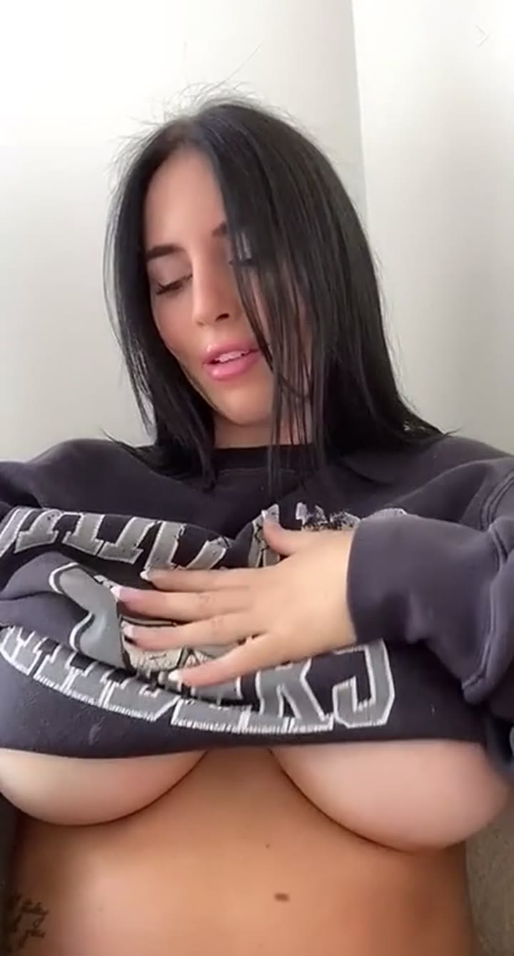 Izzy Davis Onlyfans Leaks