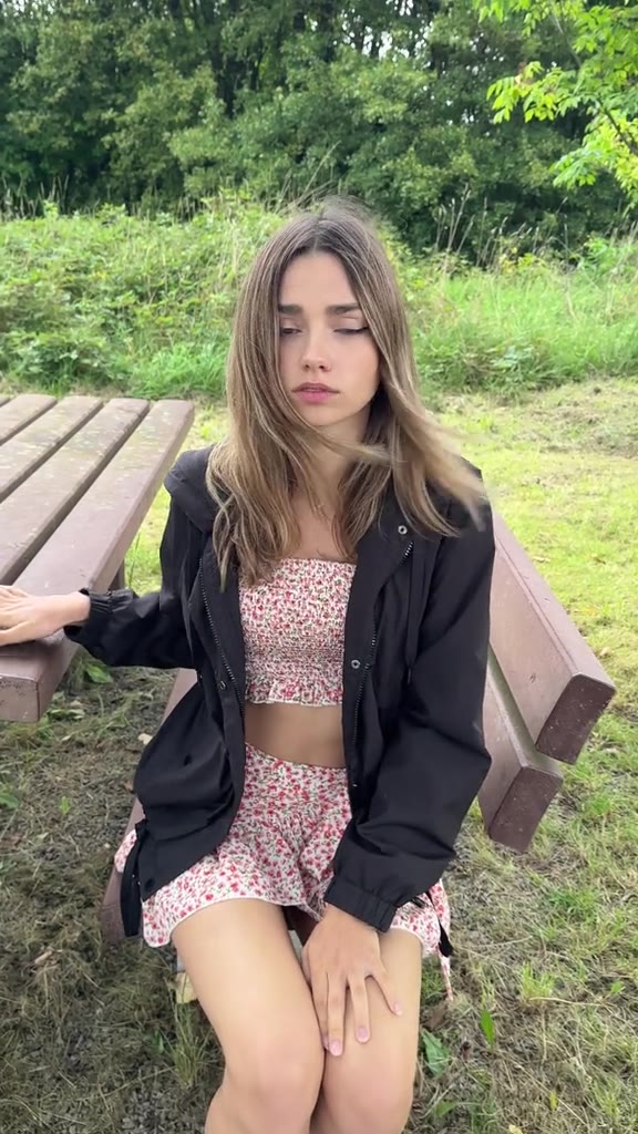 Exposed fleshy Sophie pussy PRIVATE