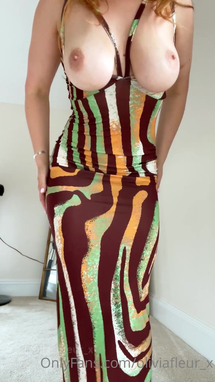 cougar Olivia Fleur masturbating Clip