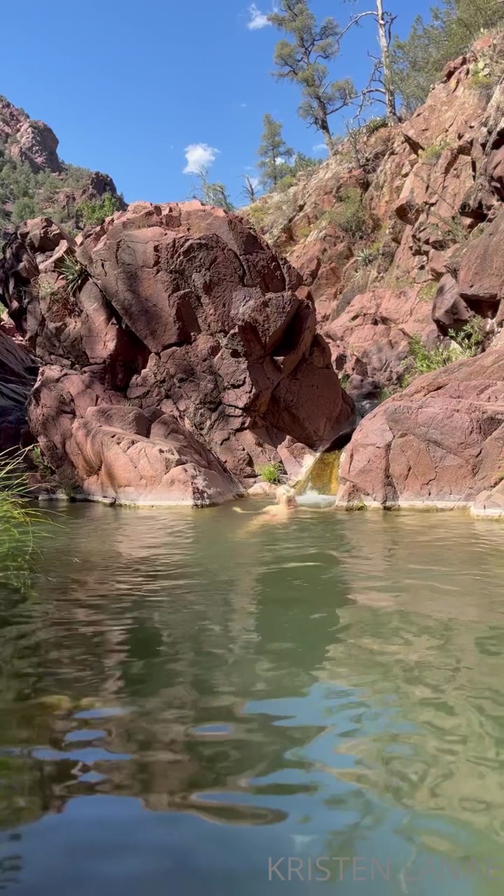 gold-digger Kristen Lanae nude boobs Vid