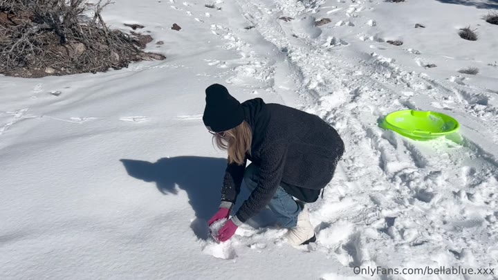 Epic wallflower Bellablue Naked leaked Clip