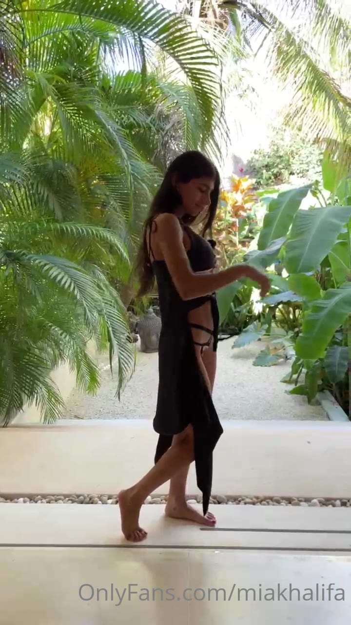 Epic joyful Mia Khalifa nude boobs