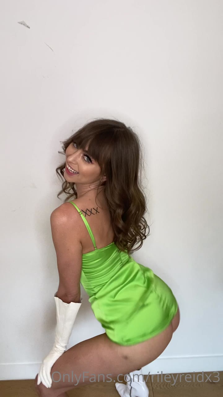 spooky Dripping Riley Reid nude boobs