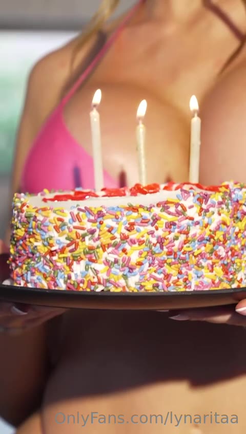 Lyna Perez face  Full Clip