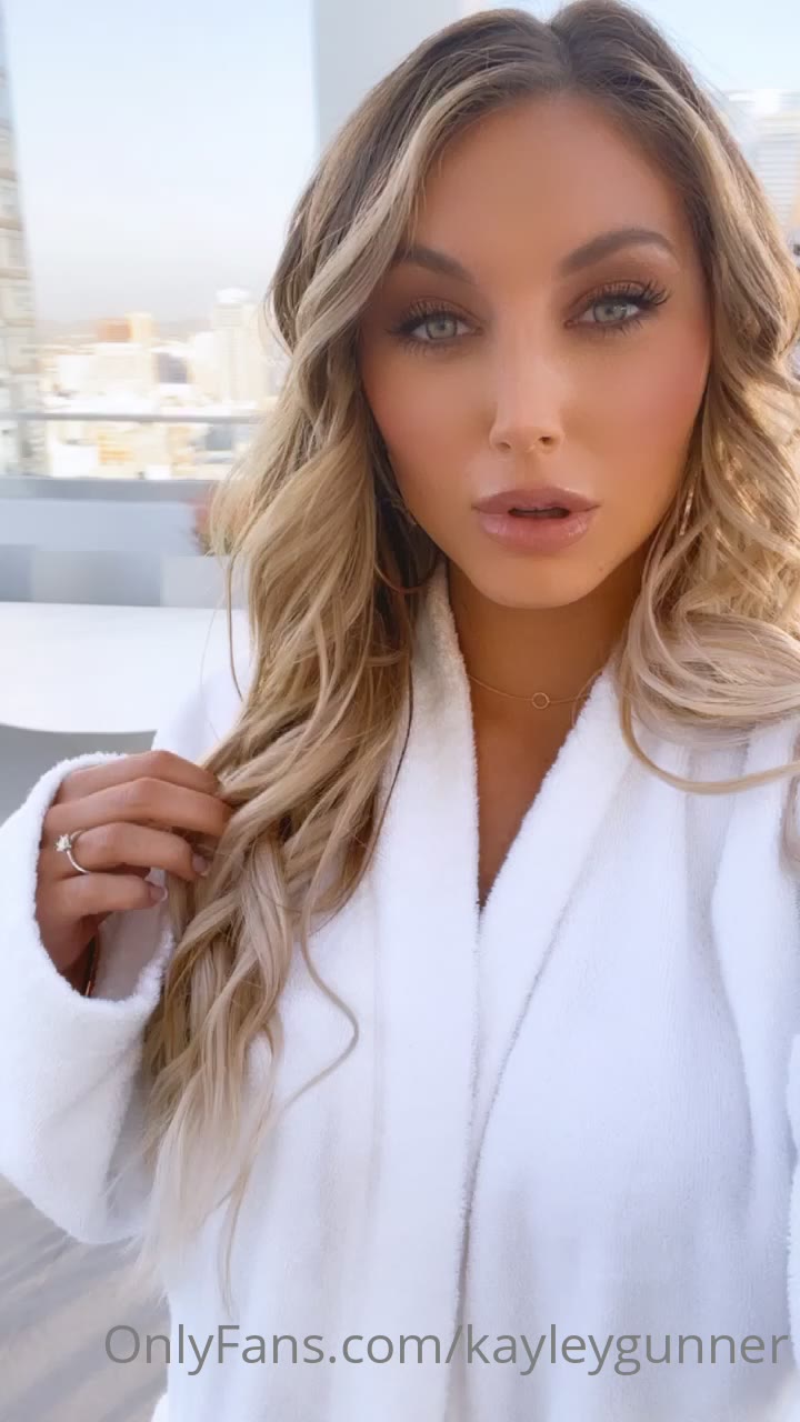 Epic non-binary Kayley Gunner ripped cams