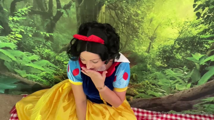 Dani Daniels Nude leak