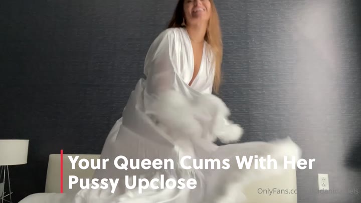 foul-mouthed Dani Daniels joi