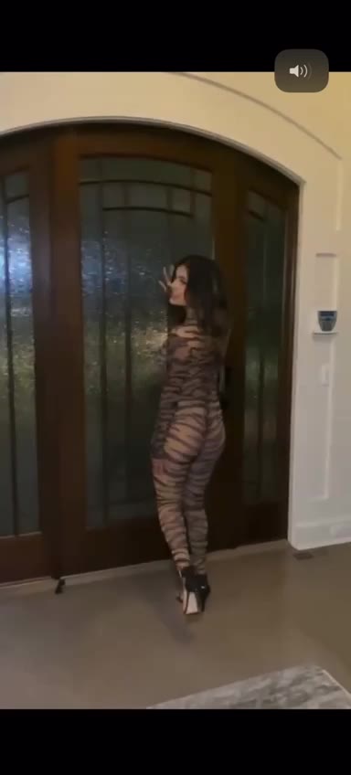 amateur Daniella Salvi blowjob Exposed