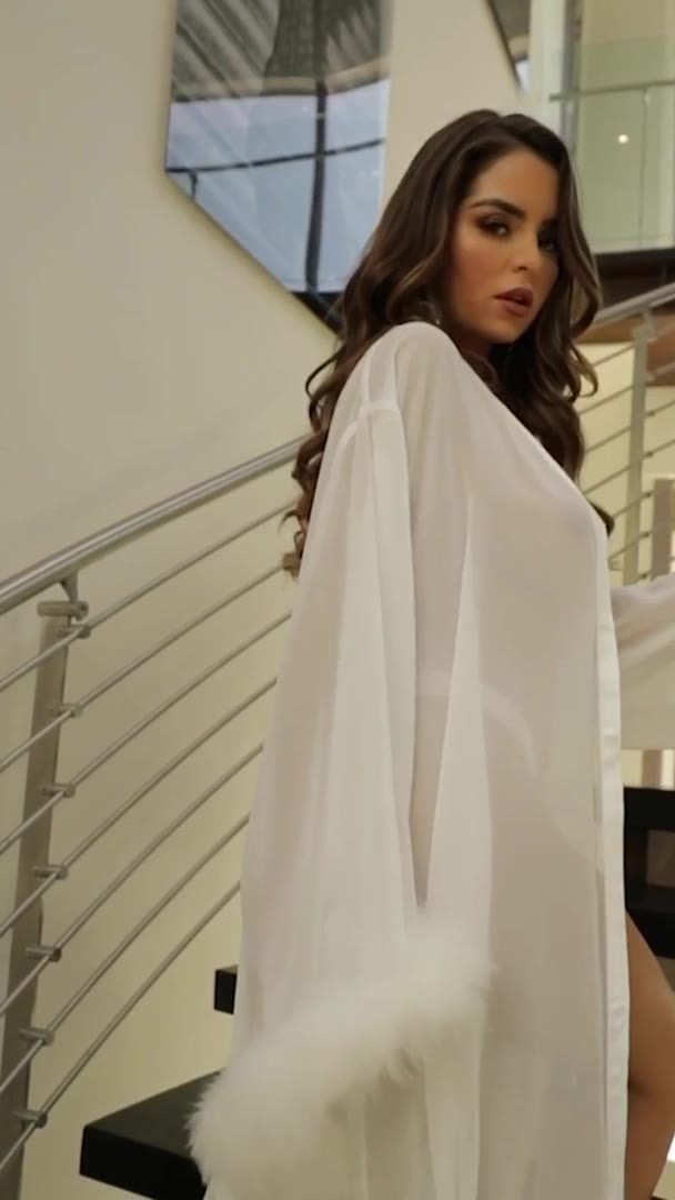 worker Demi Rose l e a k e d fullvideo