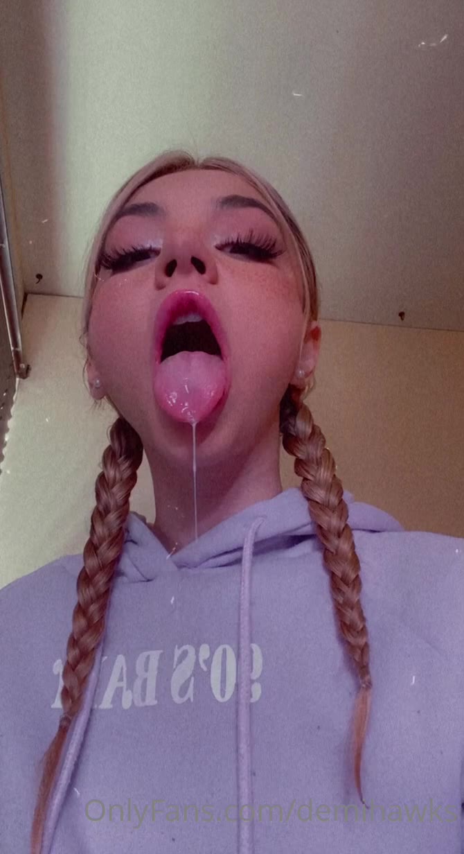 Demi Hawks ripped cams Exposed