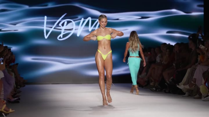 Sensational Babe Charly Jordan nude