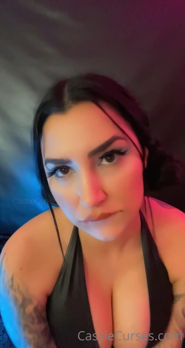 bigass Cassie Curses nude pics PRIVATE