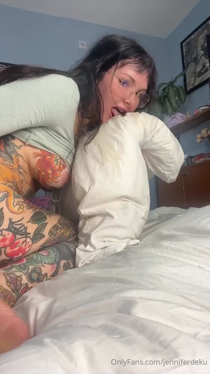 Sensational Small ass Jennifer Deku boobs