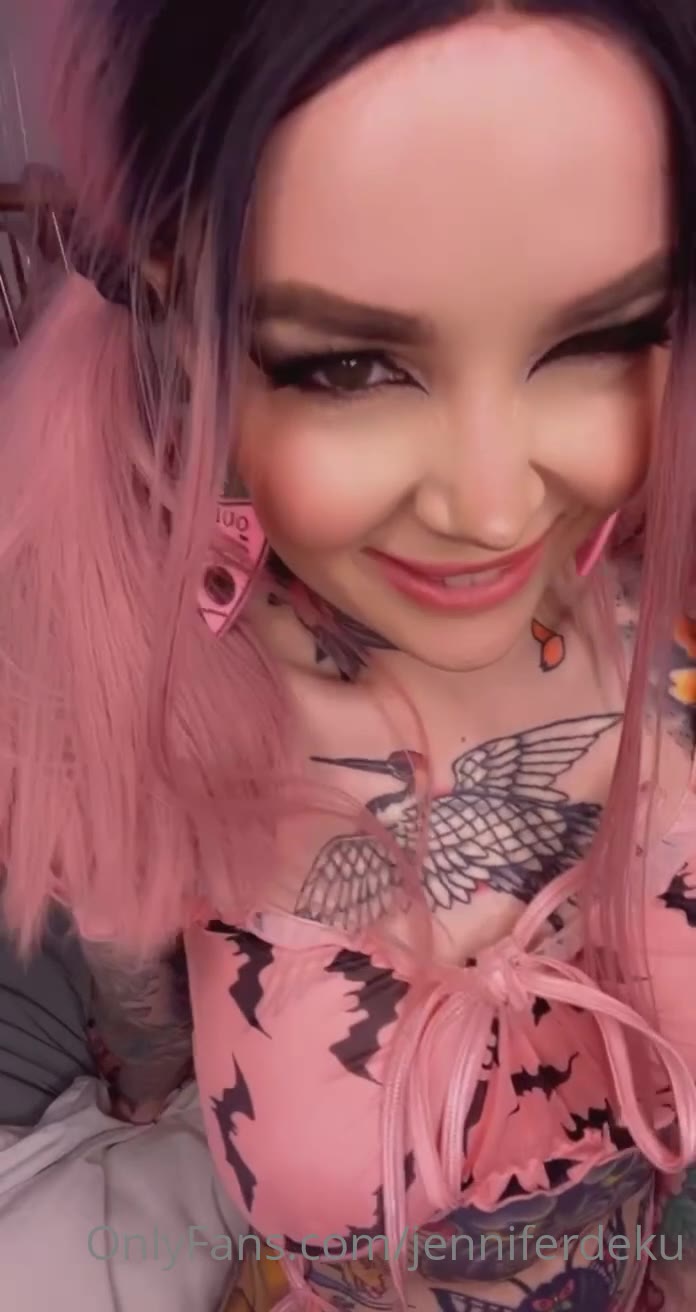 Sensational Babe Jennifer Deku nude