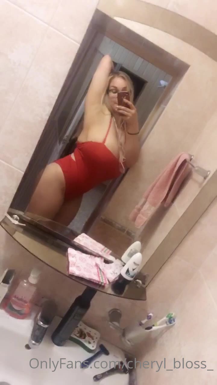 Epic Angelic only-fans Cheryl Blossom masturbating FullVID