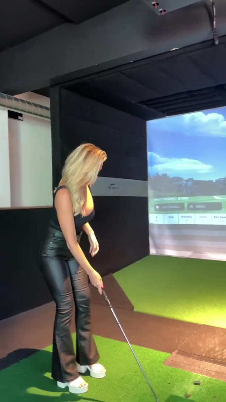 Empowered Busty Paige Spiranac pic leaks Epic