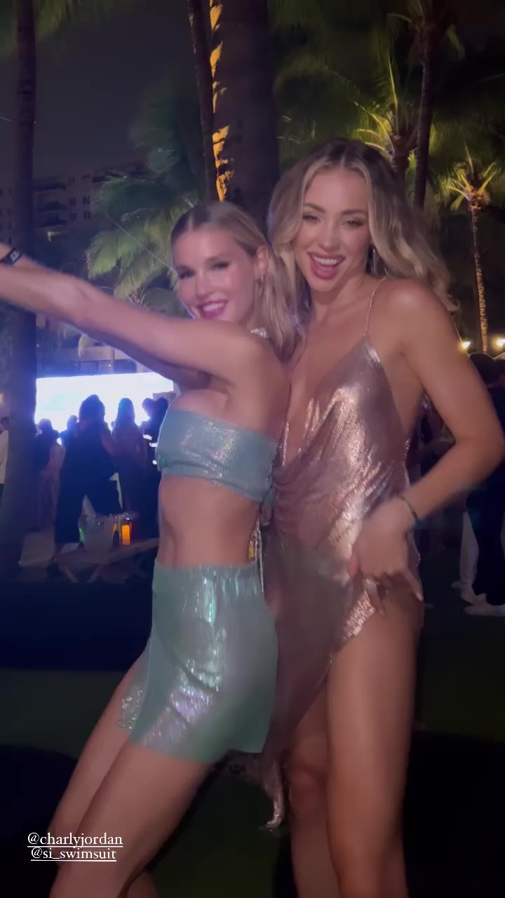 Big natural tits Charly Jordan Nude onlyfans Vid