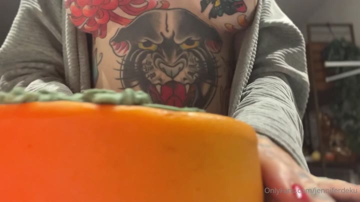 Cute Jennifer Deku nude pic