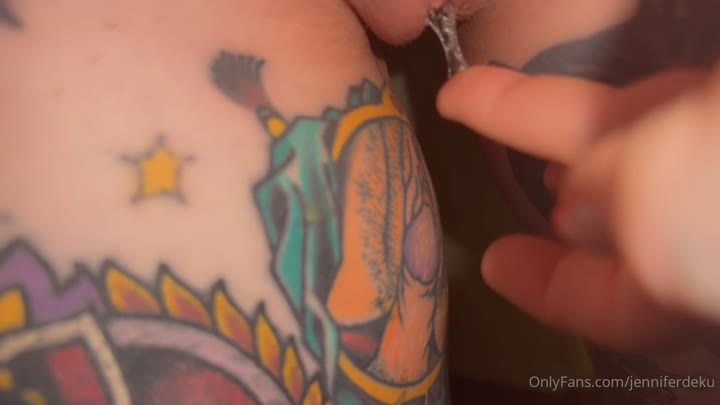 Sensational Cute Jennifer Deku cams