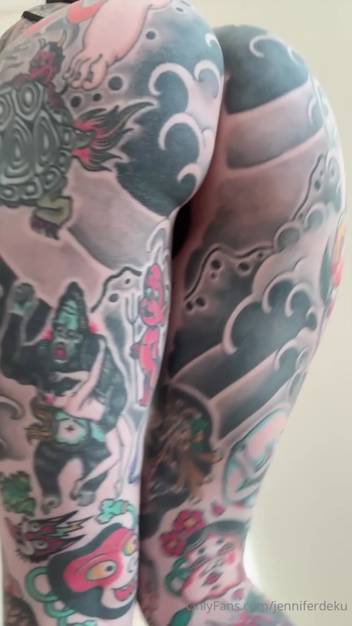 Sensational Babe Jennifer Deku bg