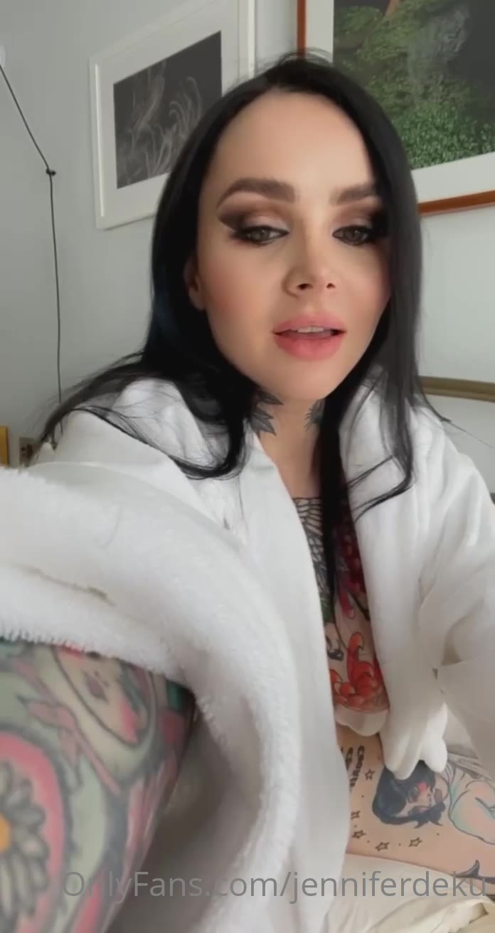 Epic Resolute Slim Jennifer Deku nude ass