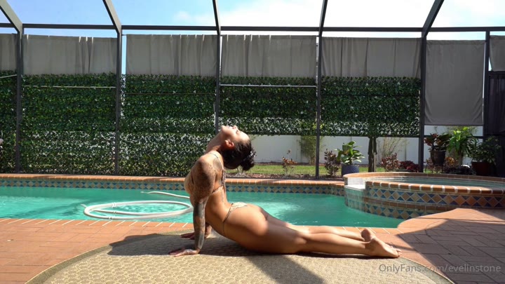 Babe Evelin Stone Nude leaks