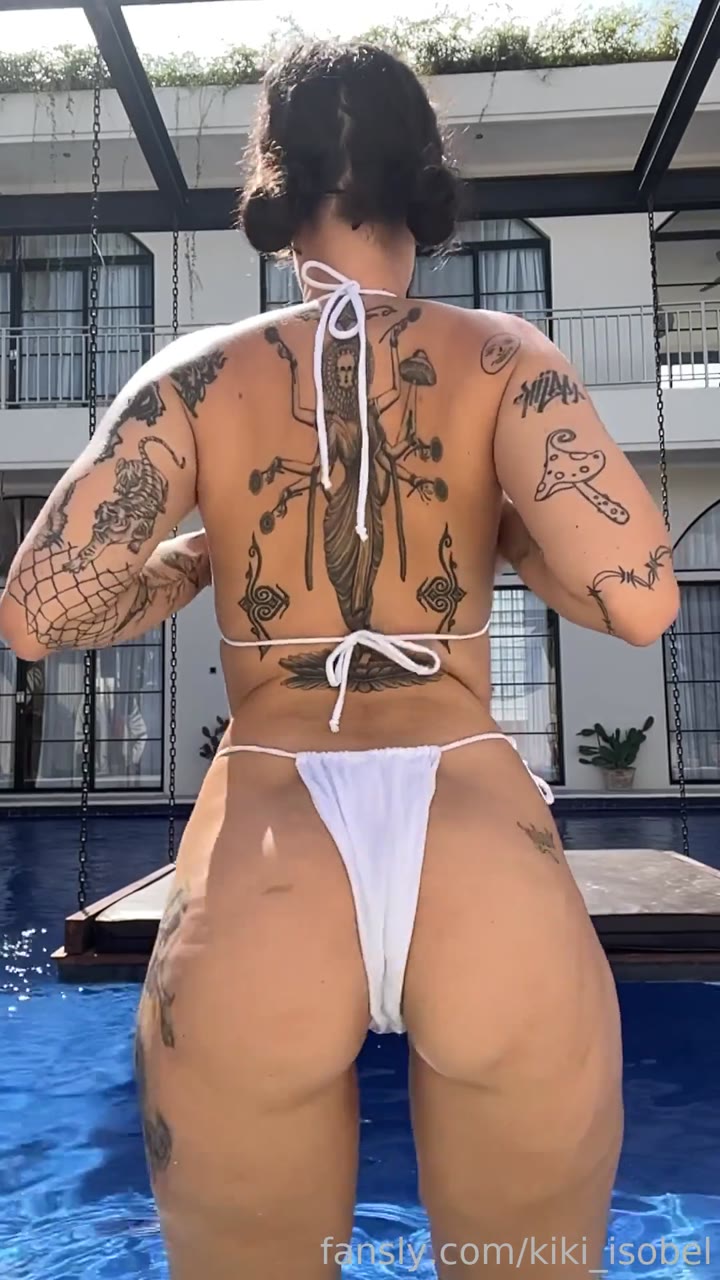 e-girl Hottie Kiki Isobel onlyfans leaked