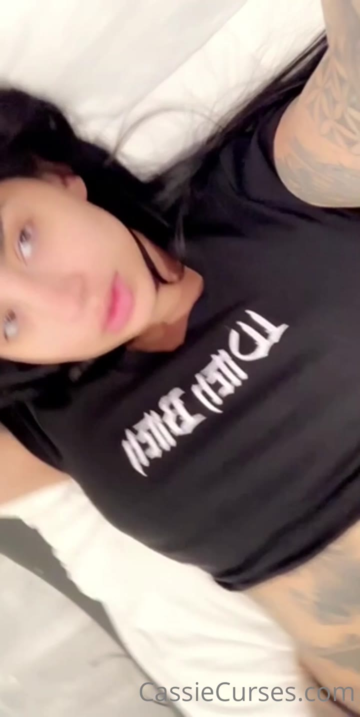 bimbo Sweating cum Cassie Curses onlyfans