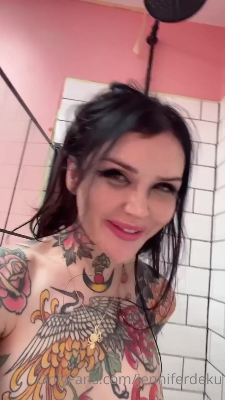 Babe Jennifer Deku nude porn leak