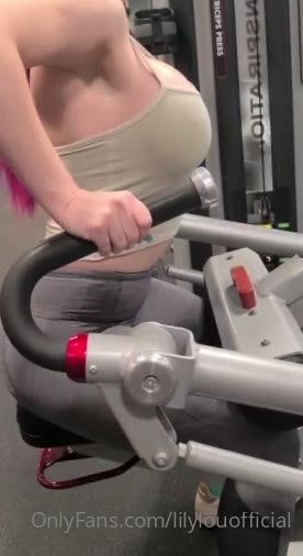 Epic Big Ass Lily Lou o n l y f a n s